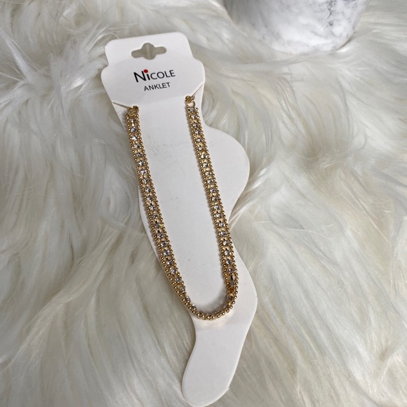 Jewelry - Picture 2 of 3